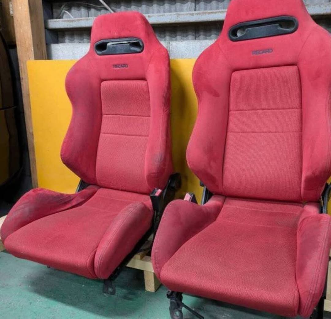 0b5e32f8-4173-4ddf-803a-325a6079da4a.jpeg Rare EK9 Civic type R original “Recaro” DC2 Seats - Image 1