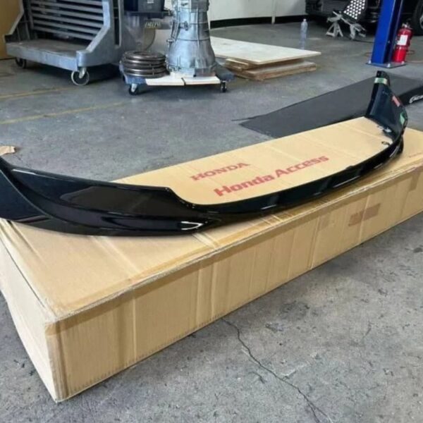 BNIB oem ap2 lip in black w/ hardware.