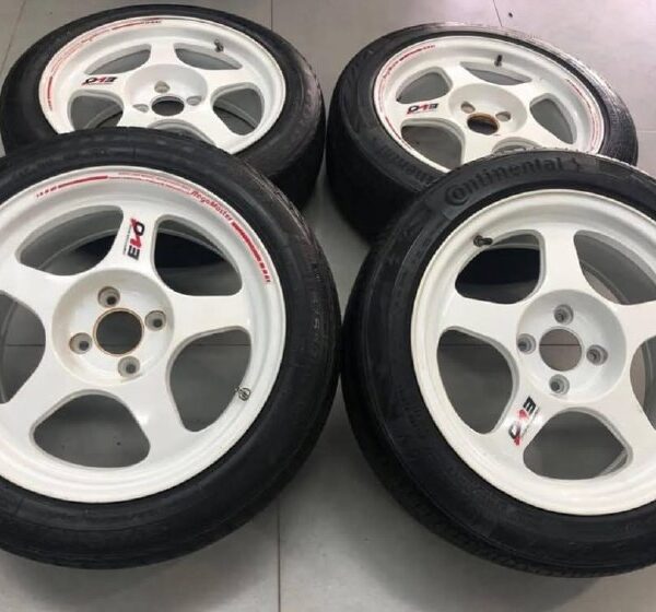 OG Desmond Evo Regamasters Wheels and tires.