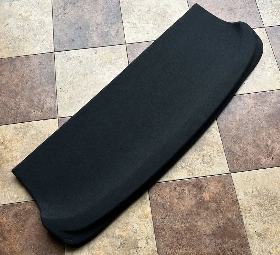 92c64ea9-dd03-4798-8788-5d6474661fd2.jpeg ITR Rear hatch cargo cover. - Image 1