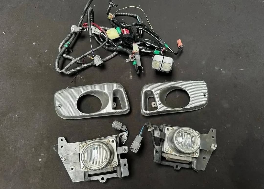 b3b28592-4e87-46bd-8be4-b3a02542a051.jpeg Oem EG6 Stanley foglights Great used condition - Image 1