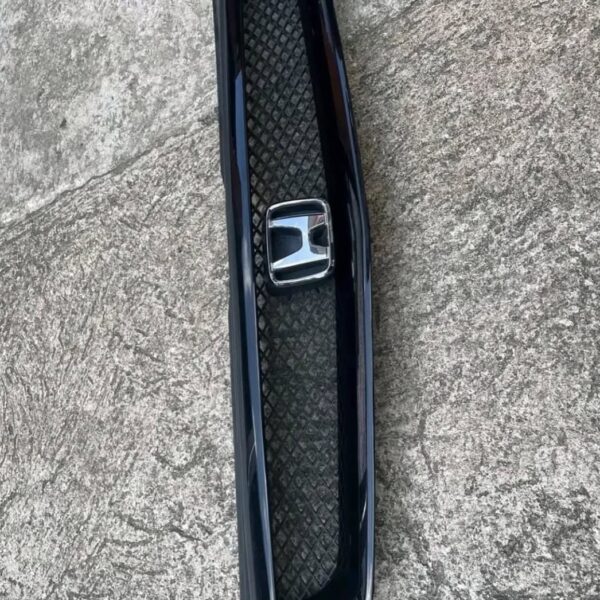 EK 99-00 Mesh Grille with Honda H emblem
