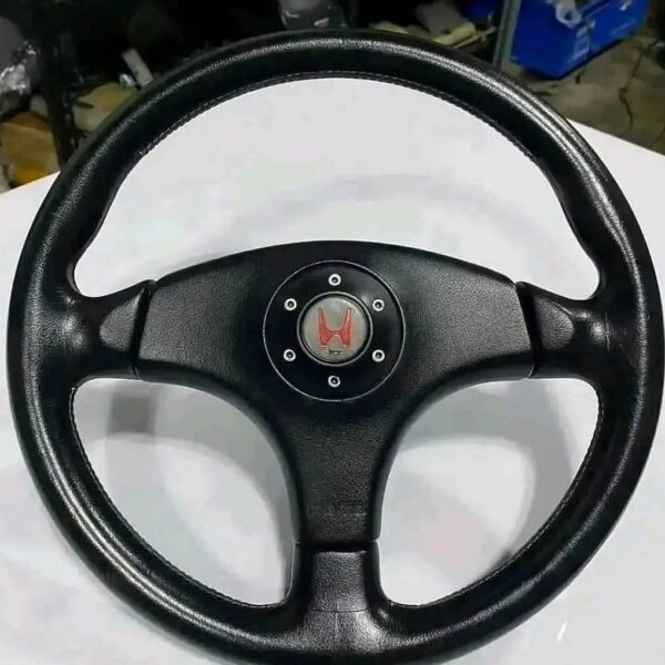 Honda integra type R momo steering wheel. Still in good state.