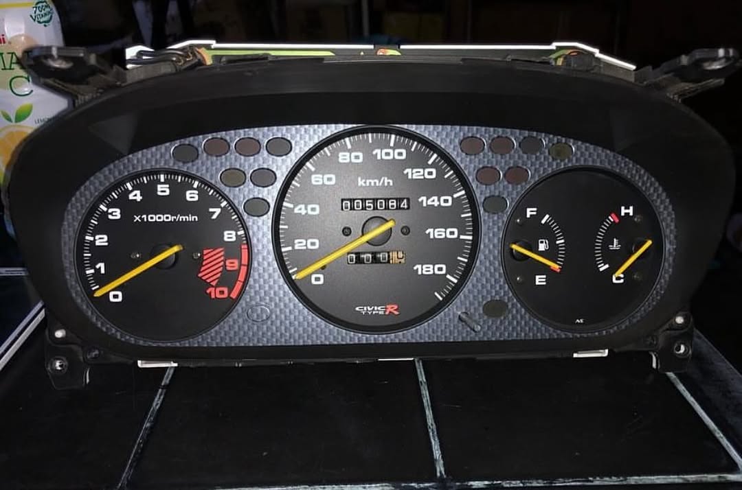 2cea72f9-a743-4f12-9ac8-156a4c7a9f56.jpeg EK9 gauge cluster Low mileage - Image 1