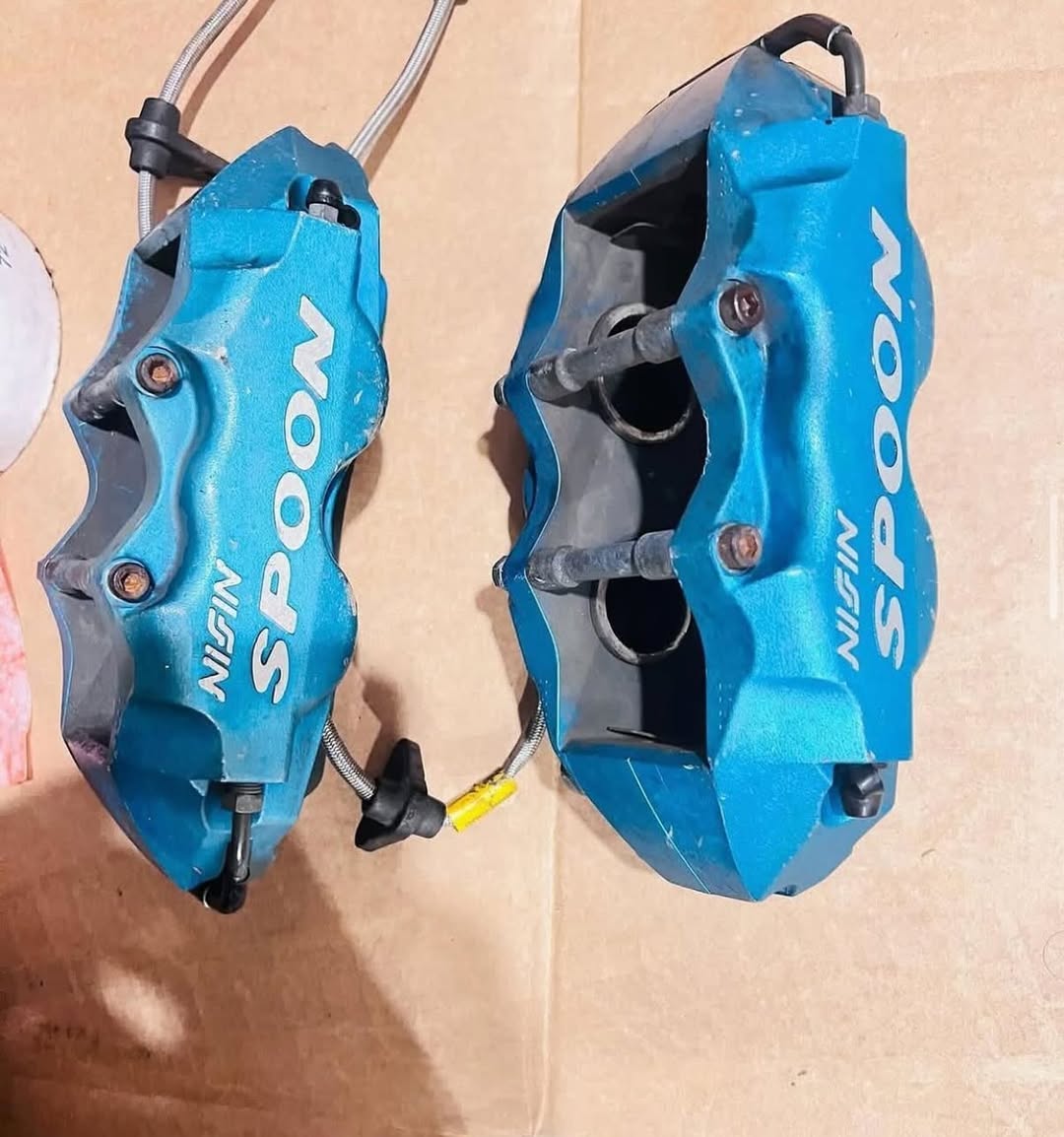 34b71ebb-4e7e-4949-a74d-62384bd3433c.jpeg Spoon twin block calipers, used but in excellent condition - Image 1