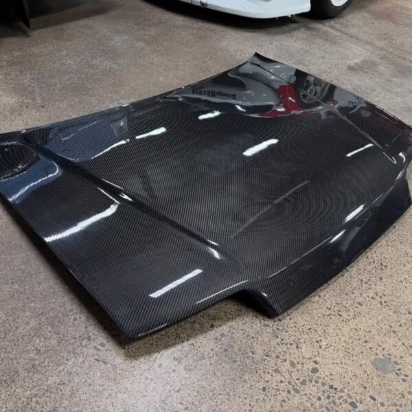 Carbon Trends Sir style hood for 88-91 Civic/Crx with USDM front ends.