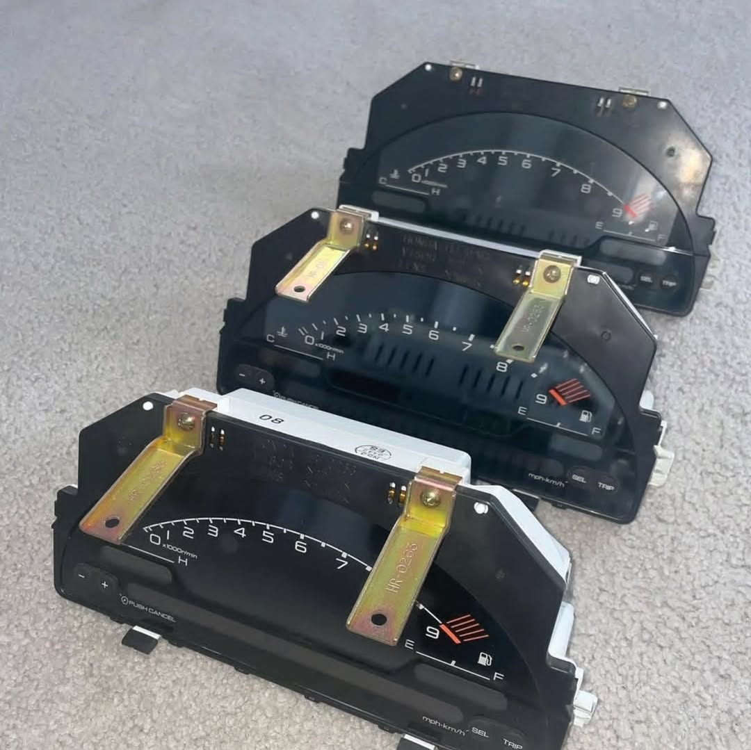 5472181471096730281.jpg S2000 AP1 Gauge Clusters - Image 1