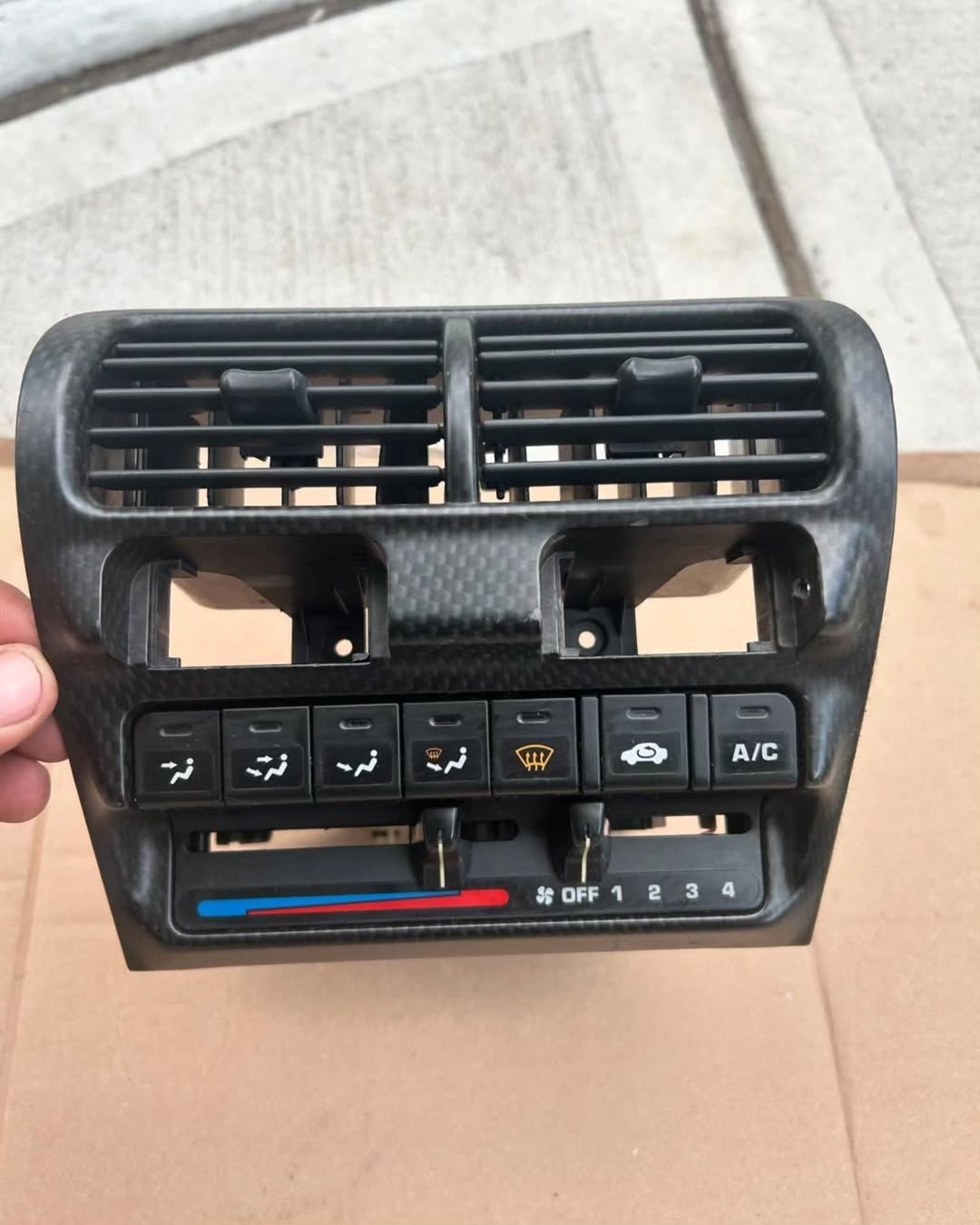 5472181471096730937.jpg Integra Type R Climate Control - Image 1