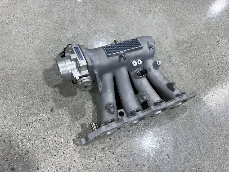 5472181471096730943.jpg Skunk2 Manifold w/ Pro series 68mm Throttle Body (Used) For: B16/B18C ITR - Image 1
