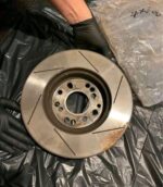 4 pot spoon caliper set with brake pads and brake rotors. - Image 6