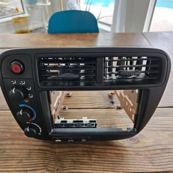 Honda 99-00 Ek9 climate control. Complete with harness
