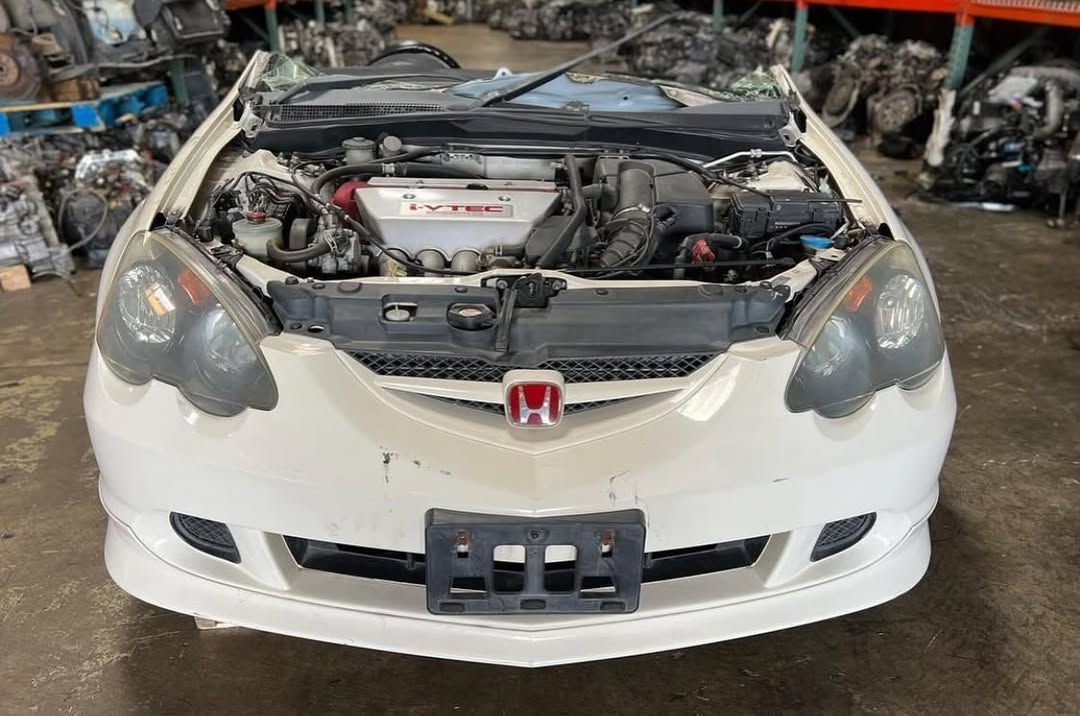 6afa0549-5379-45f2-98cd-311a9d4d96fa.jpeg Jdm Acura rsx Dc5 2002-2004 rhd clip and swap - Image 1