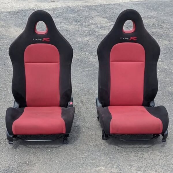 FACELIFT TYPE R SEATS ON EG RAILS