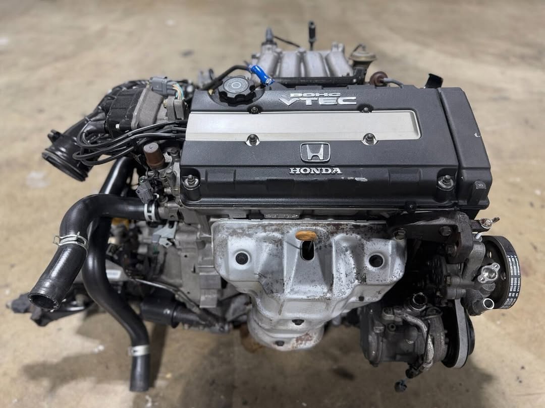 7df59dd3-08f8-4d25-9a51-e4803d3ce73a.jpeg JDM 1996-2001 Honda Integra GSR B18C 1.8L VTEC Engine W/ 5 Speed Manual Trans. - Image 1