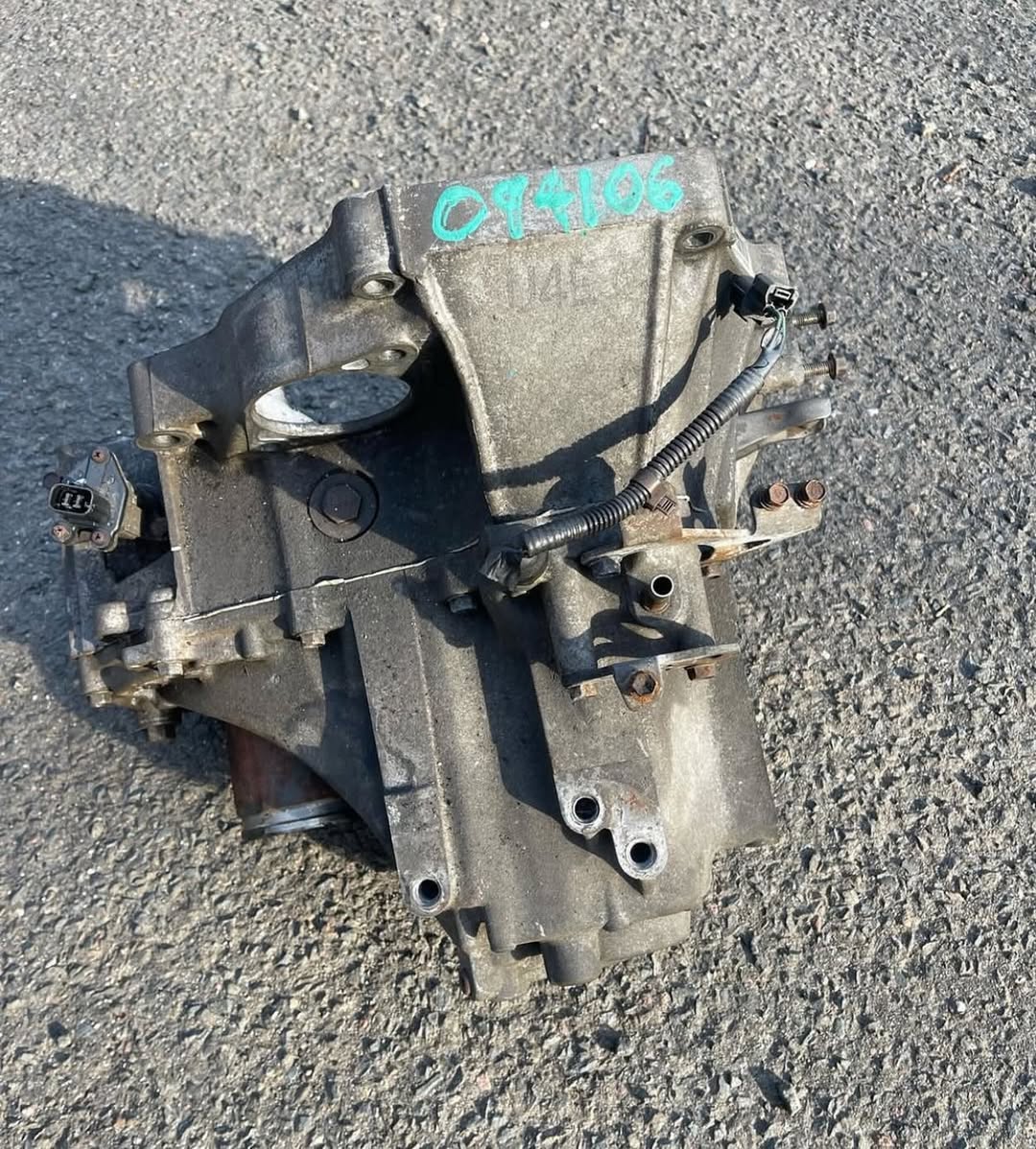 7e3364cd-9d7c-4c36-80a0-79c8640c75f1.jpeg 92-00 Honda Civic EX D16Z6 manual transmission - Image 1