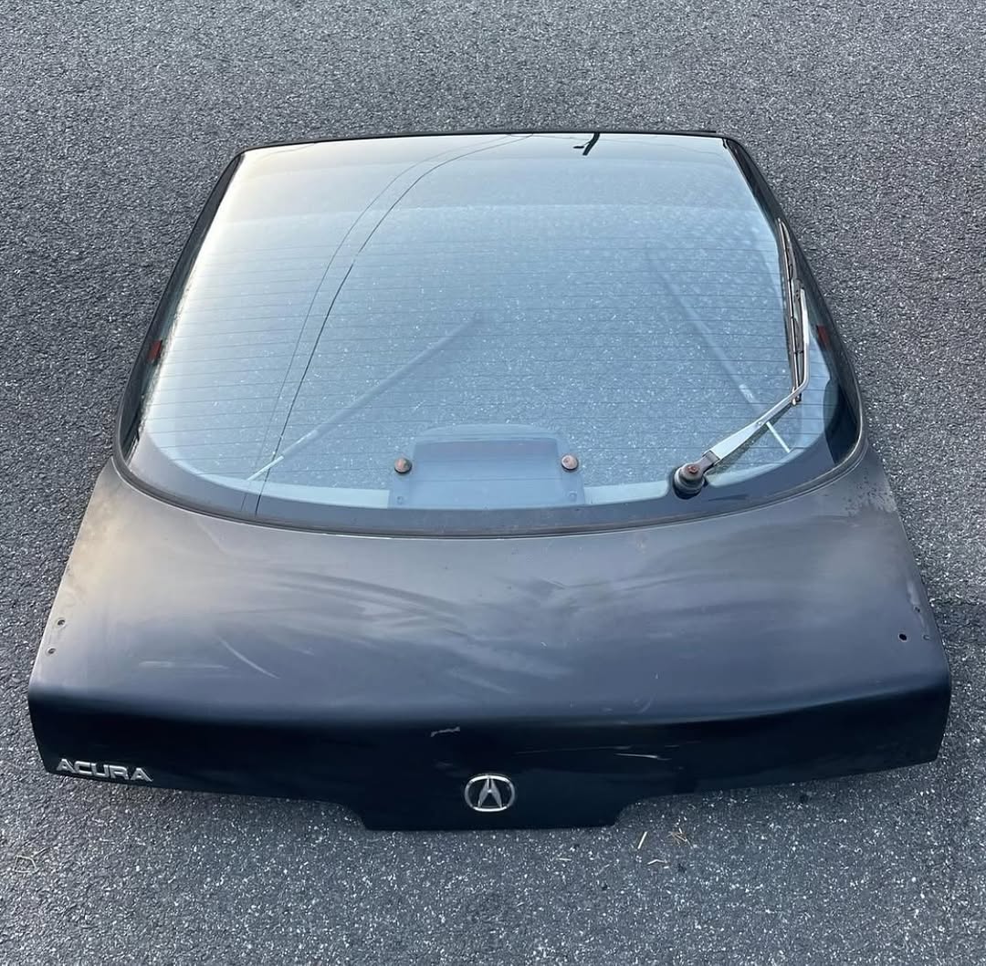 8879f081-8469-4399-9ec7-fec2be0cba85.jpeg 94-01 Acura integra Rear trunk hatch - Image 1