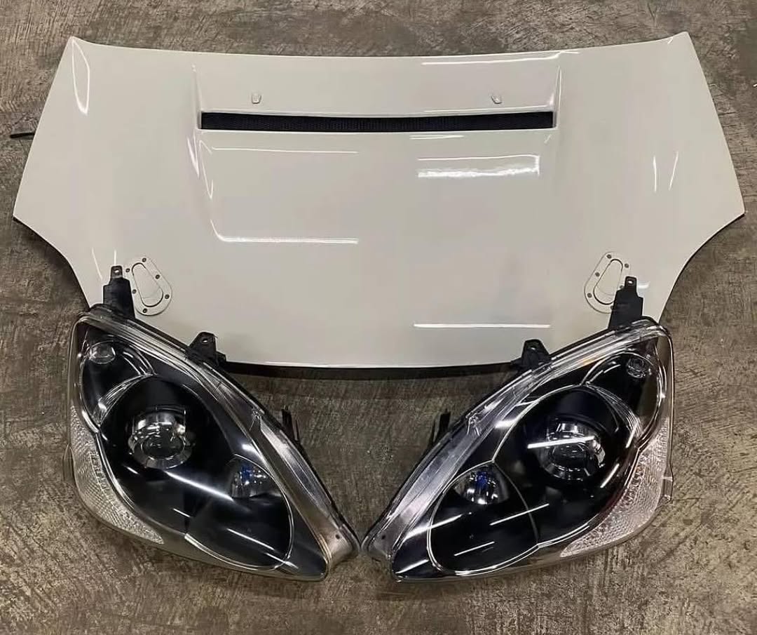 a0b610a2-c9ab-43af-8426-b5640f5e46c6.jpeg Fresh Set of 04/05 Facelift EP3R HID Headlights, and a Shift Sports FRP Aero Vented Hood - Image 1