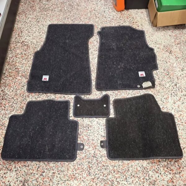 GENUINE INTEGRA TYPE R FLOOR MATS (Excellent condition)