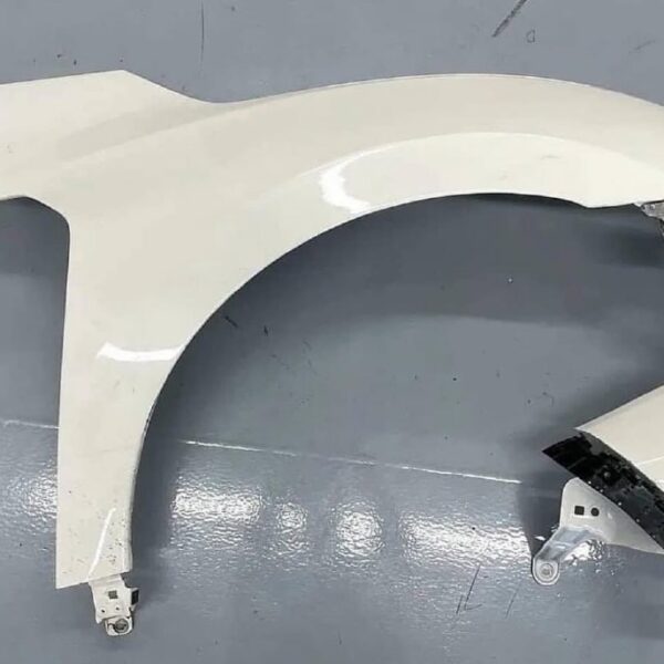 Clear white Spoon front bumper and OEM FK8 front fenders