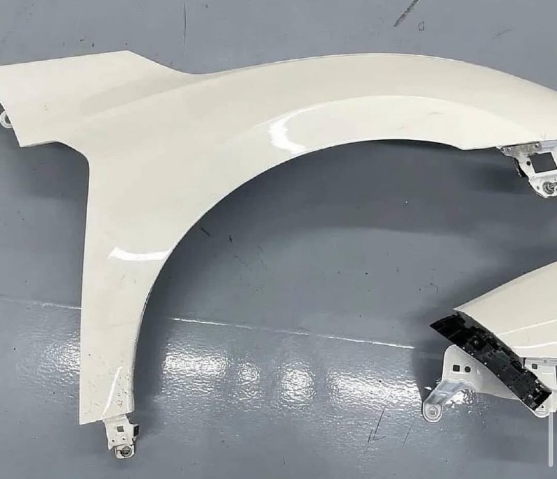 ceaa545c-ede7-4f72-877c-95f5962628e0.jpeg Clear white Spoon front bumper and OEM FK8 front fenders - Image 1