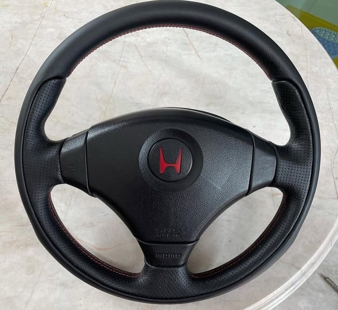 cf911a07-2117-4373-88b8-7371831e4d5a.jpeg Ek9 Momo SRS Steering wheel JDM CIVIC Type R CTR Red stitching Ek 96-00 Ek4 - Image 1