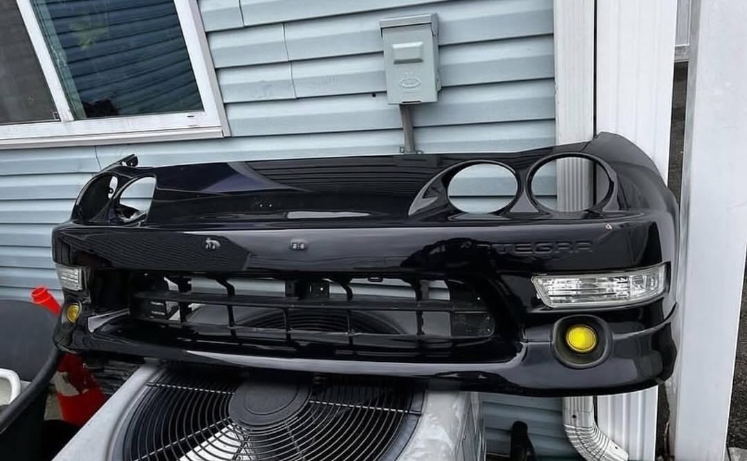 dd6a6db9-ddc9-474d-a339-2f7d770f890c.jpeg UKDM FRONT BUMPER - Image 1