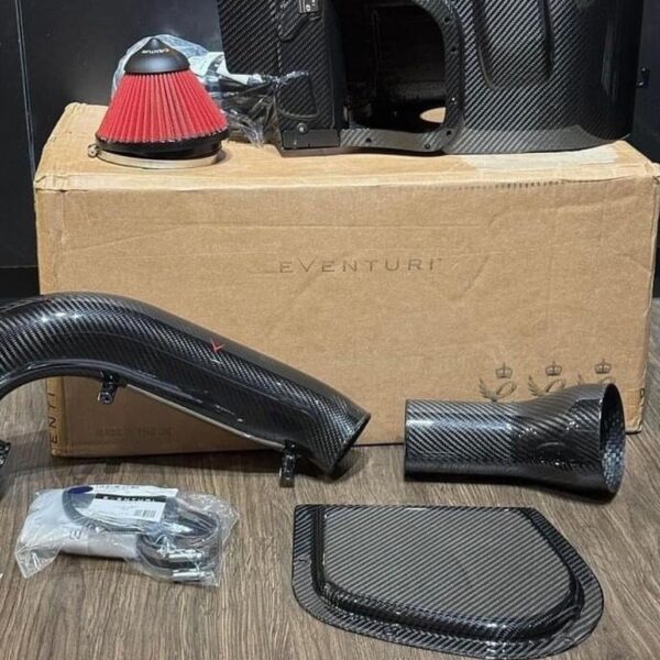 Brandnew Honda Civic FL5 Eventuri intake and inlet tube