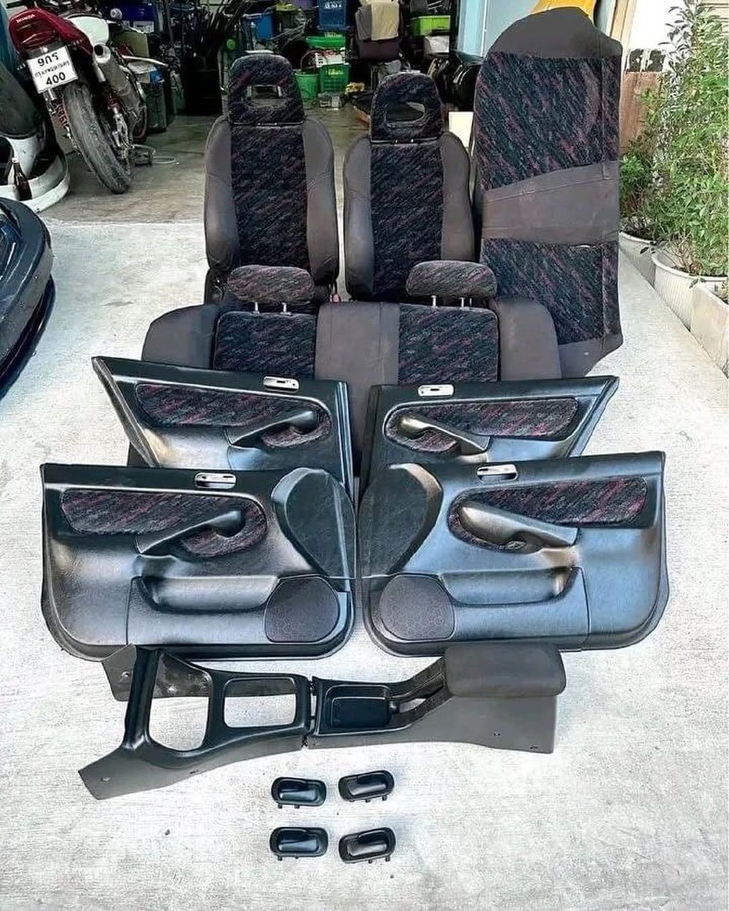 photo_5215564717123301395_y.jpg Honda civic EK4 sir Jdm complete interior - Image 1