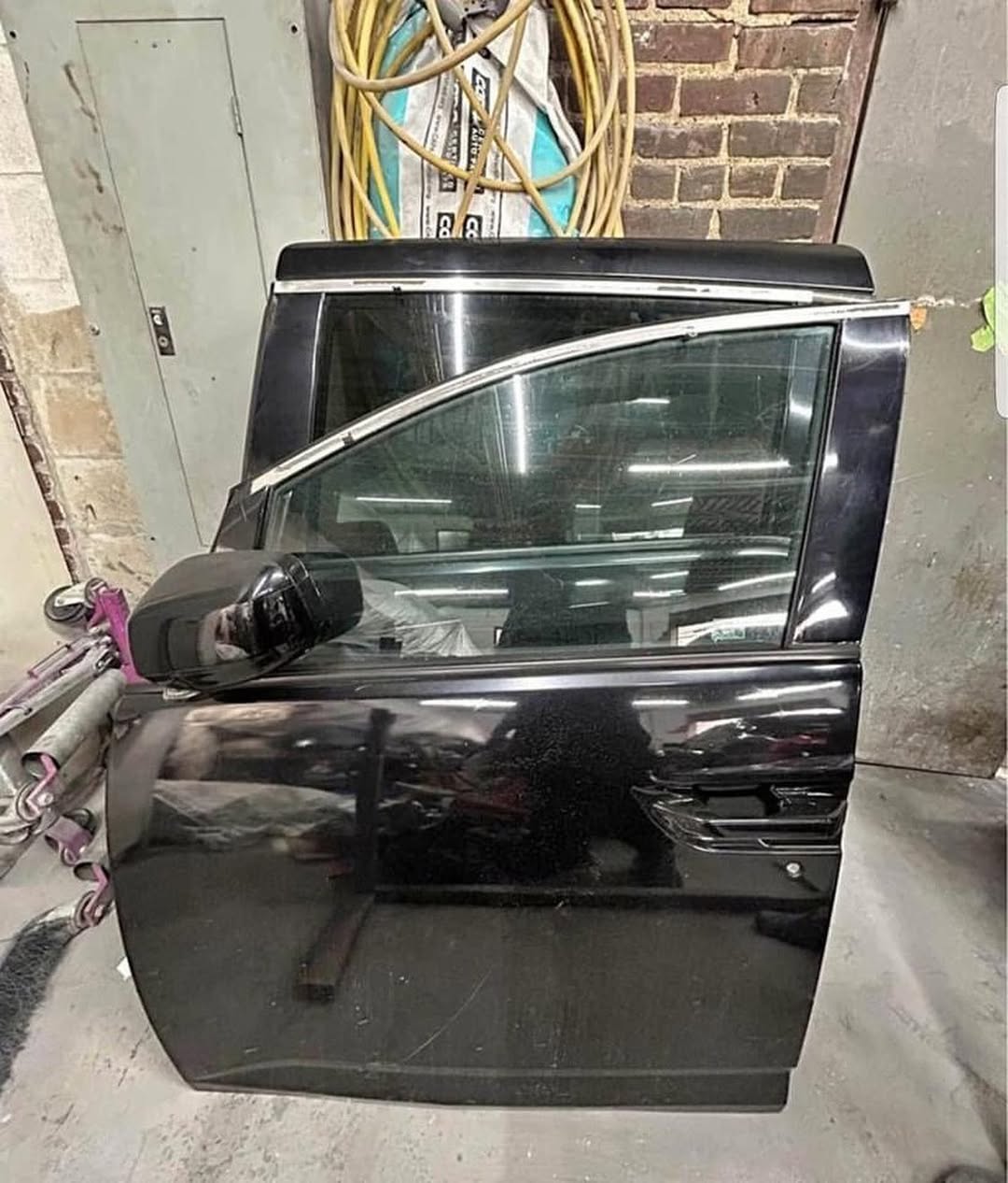 photo_5215564717123301481_y-1.jpg 2011-2017 Honda Odyssey door - Image 1