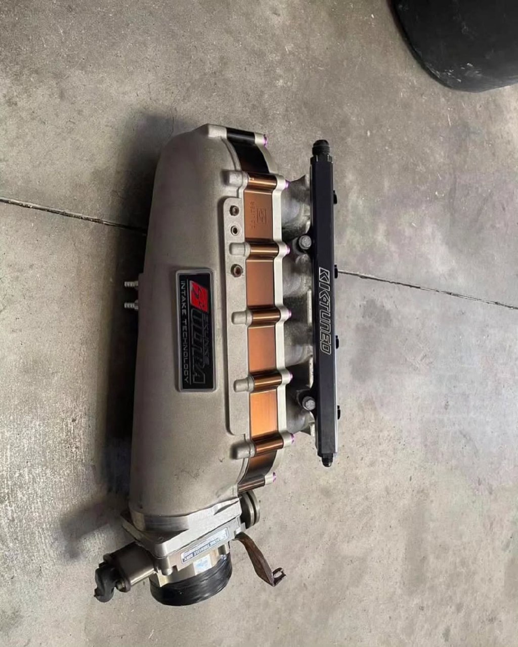 photo_5463128689354074117_y.jpg Skunk 2 ultra race intake 2L spacer - Image 1